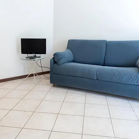 M319 - Marcelli, Bilocale Con Giardino * Marcelli